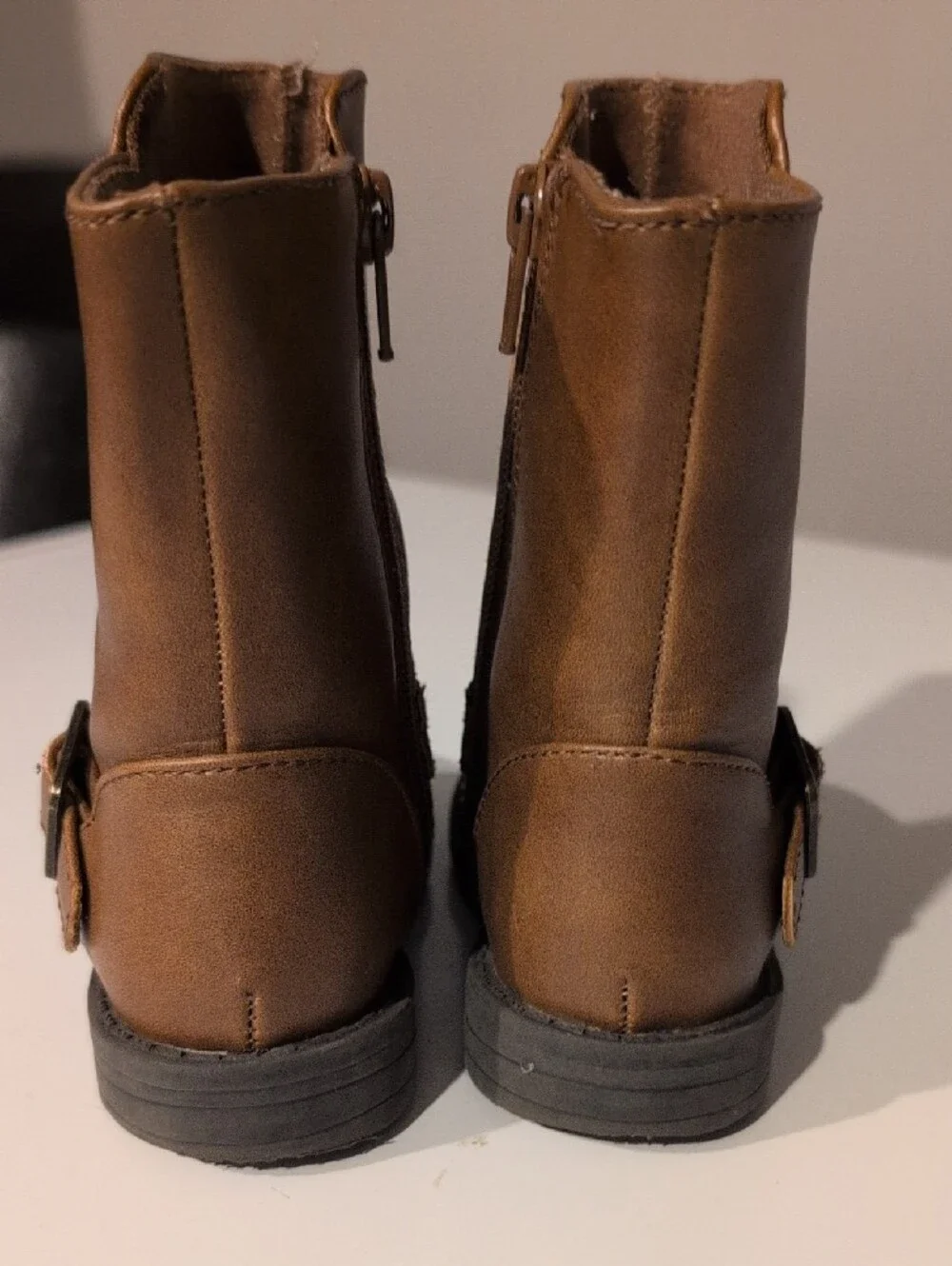 GAP stylish brown